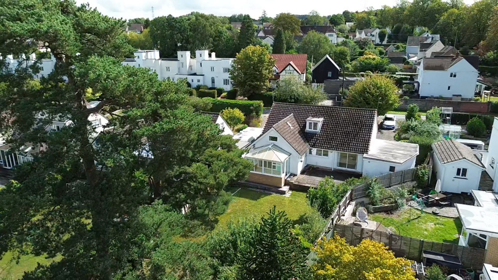 House in Peterston-super-Ely, Wyndham Park - View 4