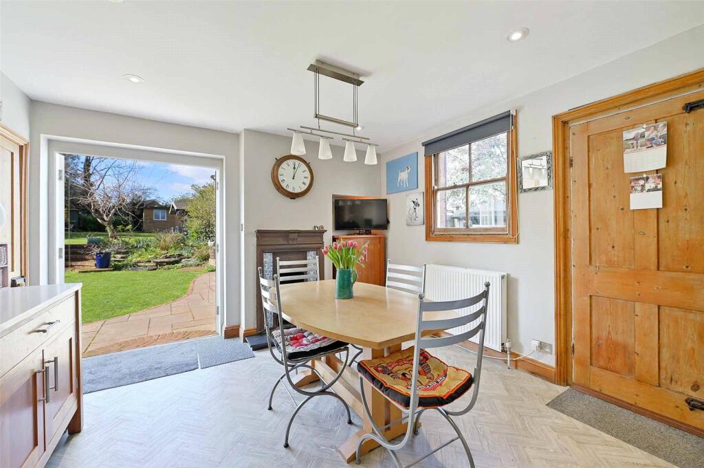 House in Slough - View 5