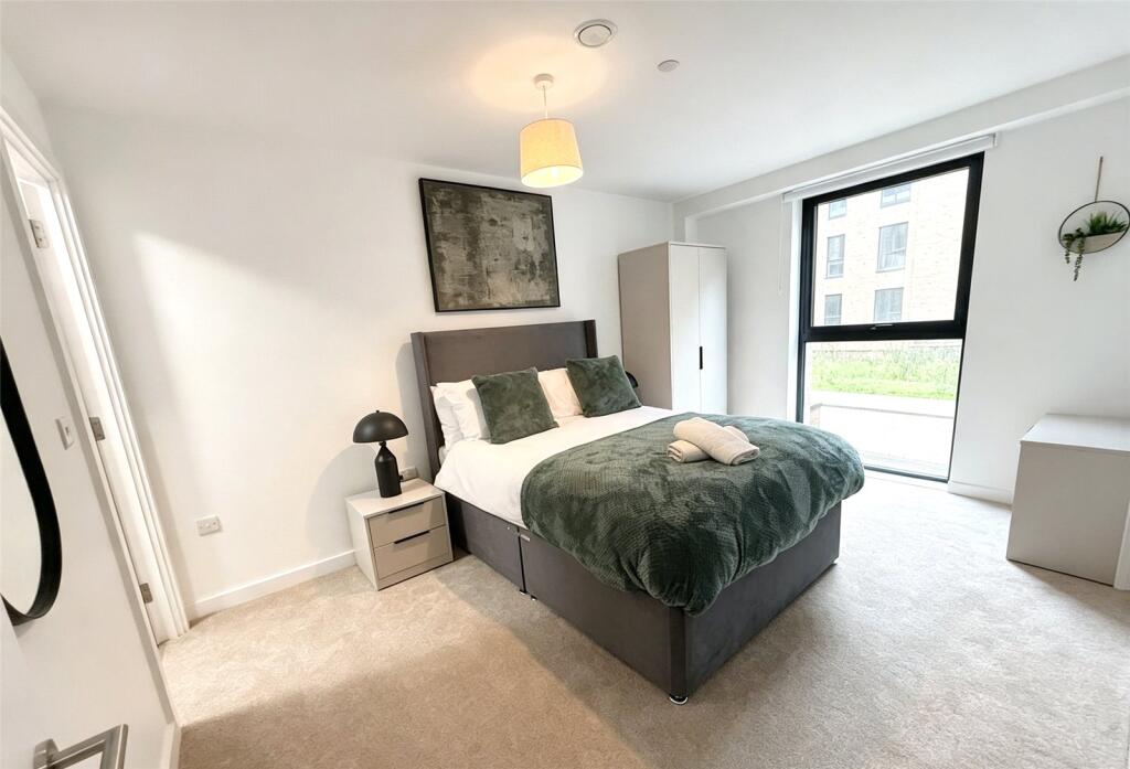 Apartment in Salford, Ordsall - More