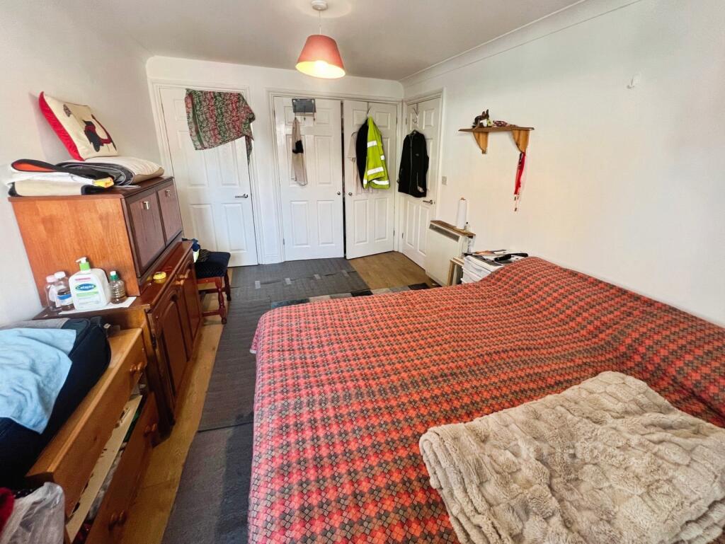 Apartment in Aldershot, East End, North Town - View 5