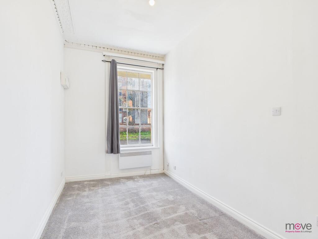 Apartment in Worcester, Worcestershire - View 5