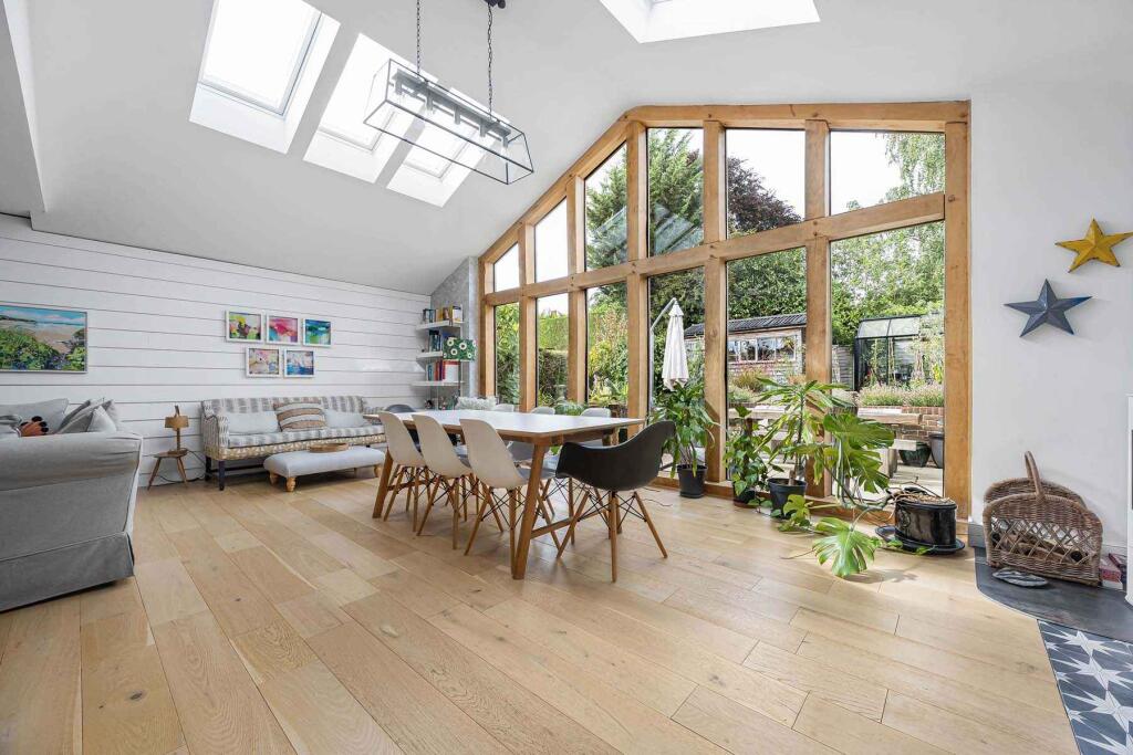 House in South Oxfordshire, Goring-on-Thames - More