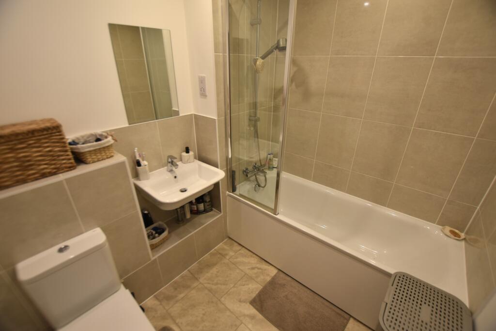 Apartment in Milton Keynes - View 3