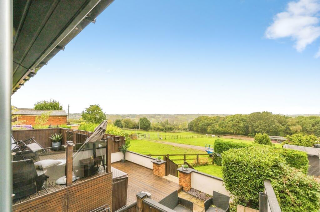 House in Kirklees, Drub - View 4