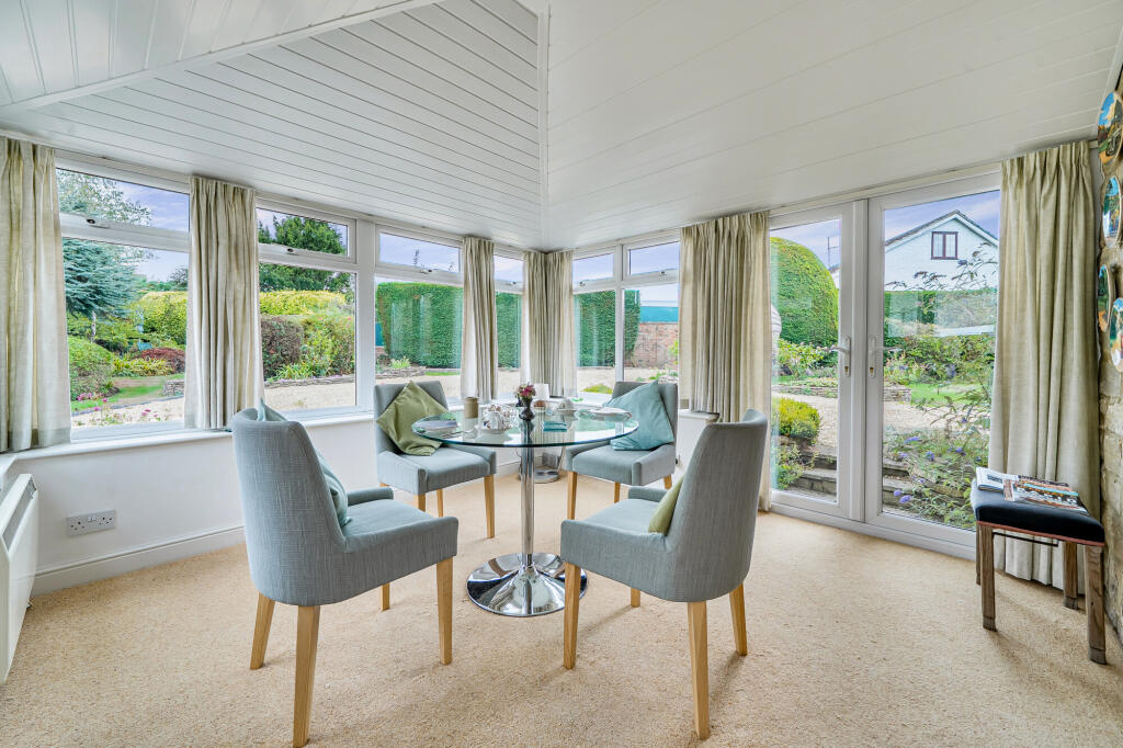 House in Gloucester - View 5