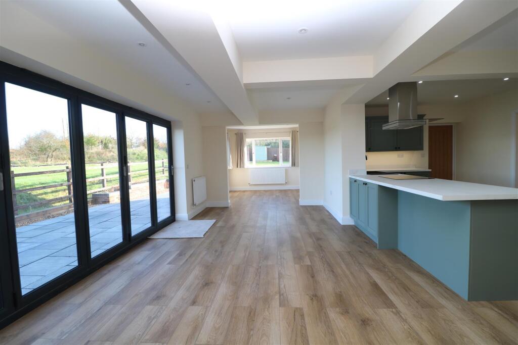 House in Swindon - View 4