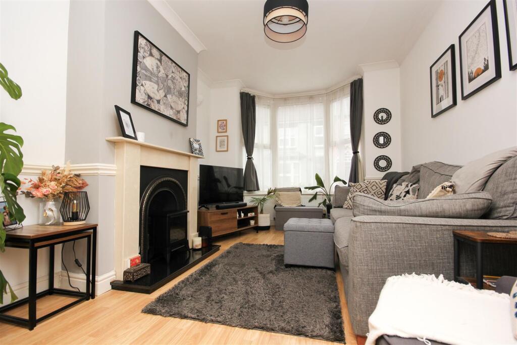 House in Rushden, North Northamptonshire - View 3