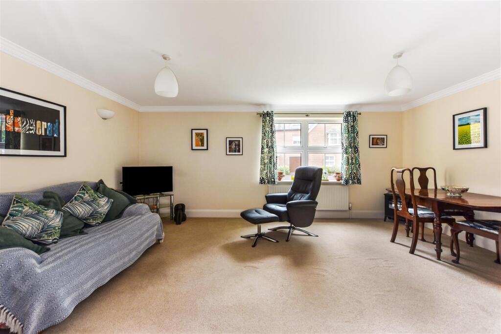 Apartment in Chichester - View 6