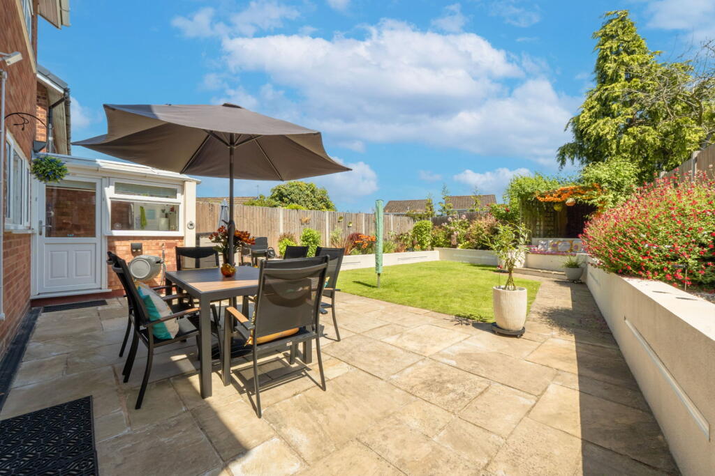 House in Bromsgrove, Wythall - View 2