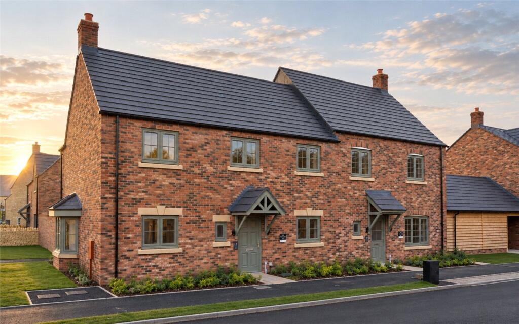 Main image of property: 157 Ellenbrook, Stow Road, Moreton-In-Marsh, Gloucestershire, GL56