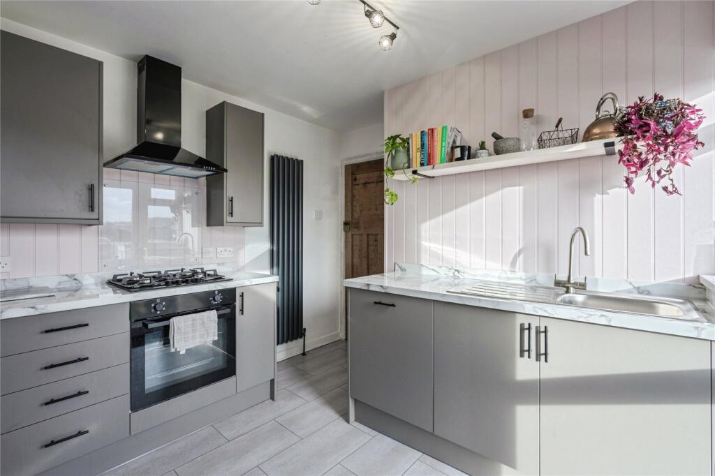 Park Avenue, Plymstock, Plymouth, Devon, PL9 photo 3