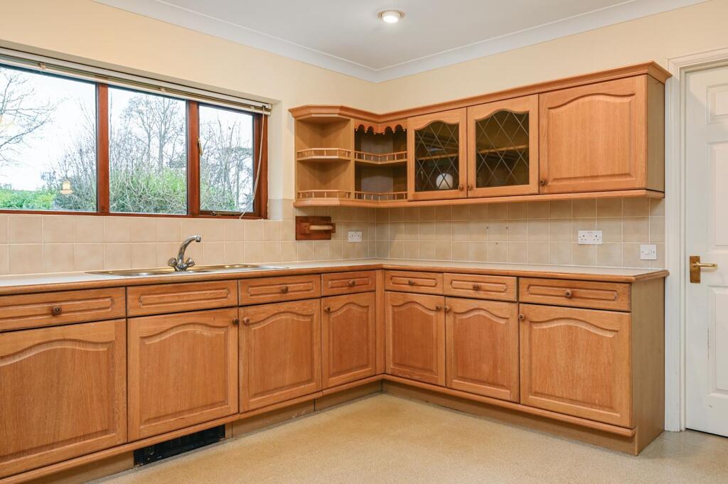Maidstone Road, Sutton Valence, Kent - View 4