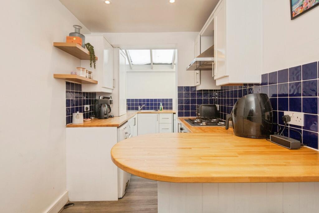 Kathleen Road, London, SW11 photo 4
