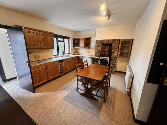 Kitchen/Dining Area