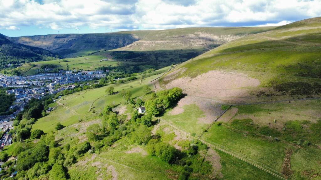 Approximately 45.76 acres of land, Tymeinwr Farm, Tymeinwr Avenue, Blaengarw, Bridgend, CF32 8NE photo 4