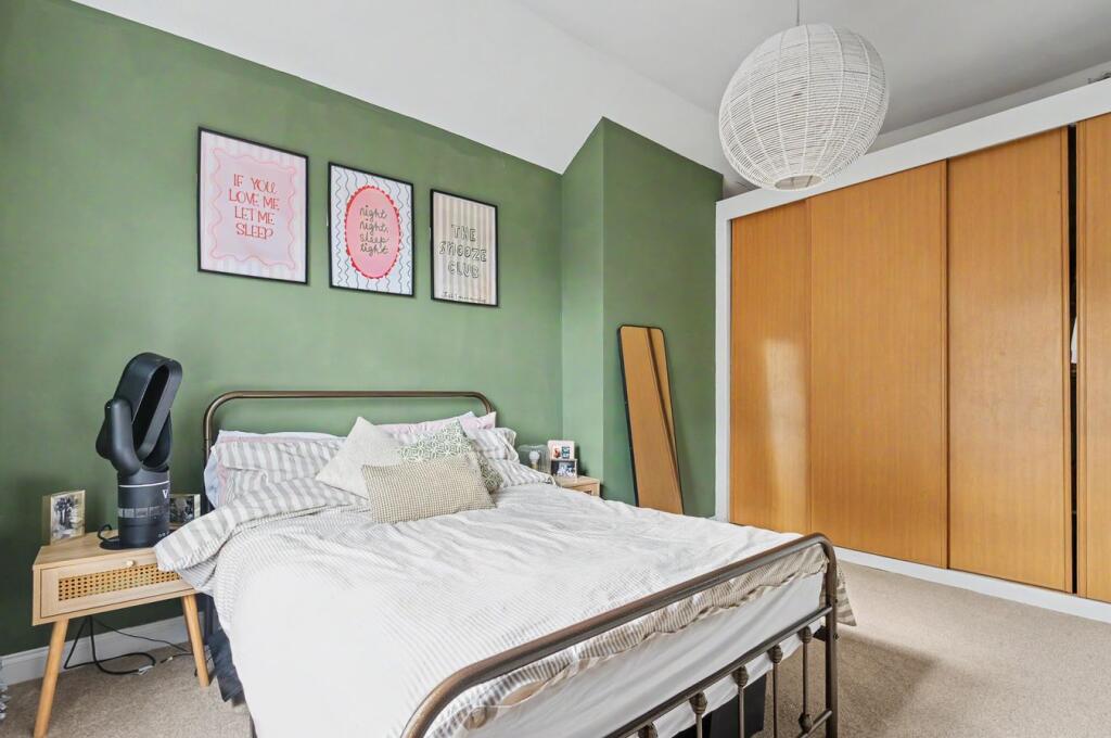 Apartment in Chelmsford - More
