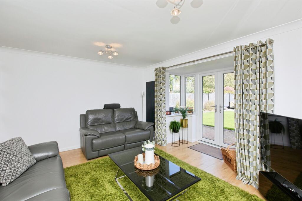Turnbury Close, Branston, Burton-On-Trent photo 3