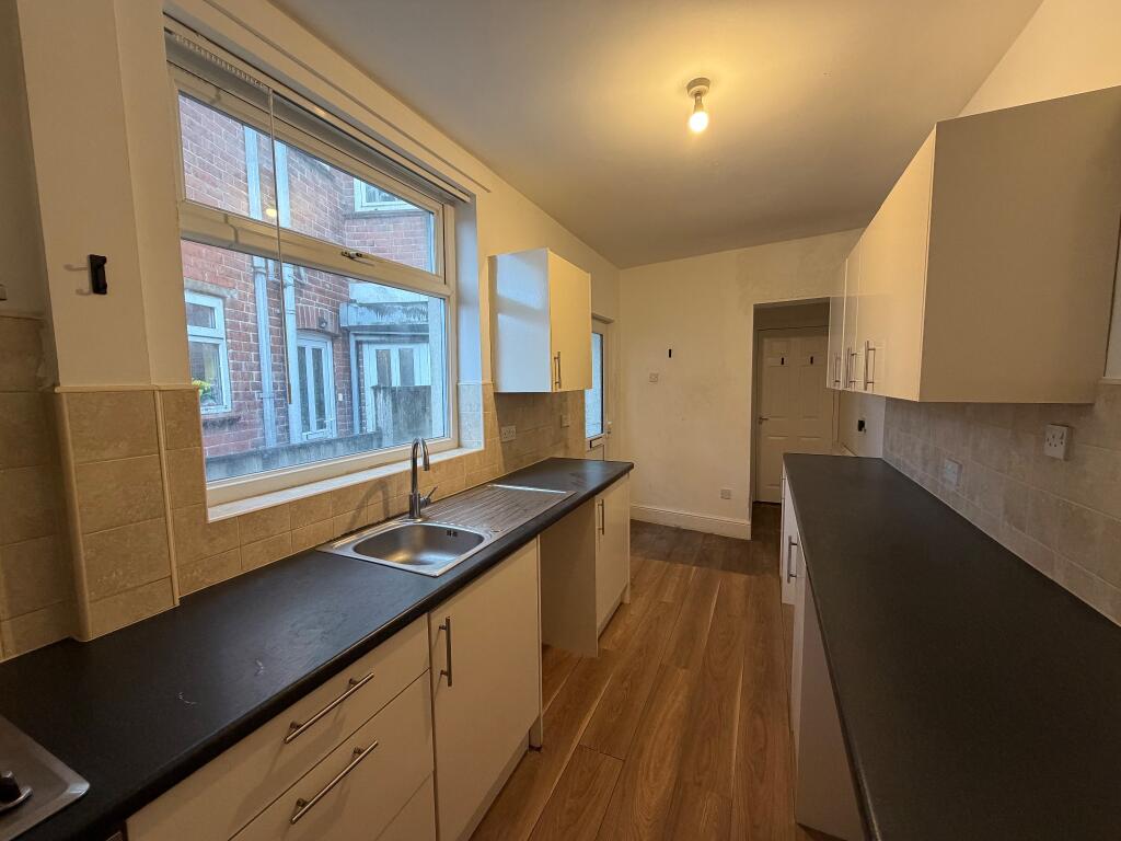 Apartment in Doncaster - View 3