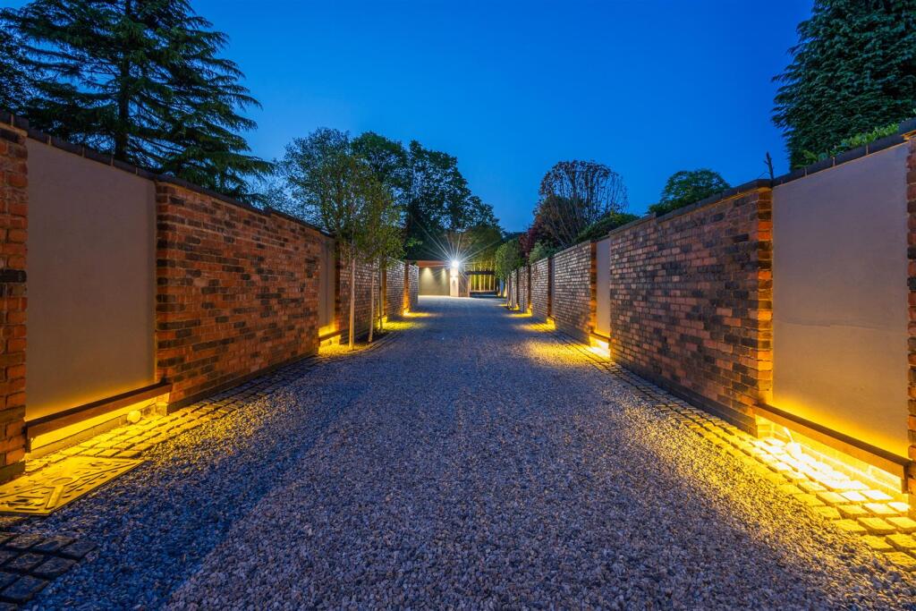 Additional image 28 of Chattock Gardens, Solihull, B91