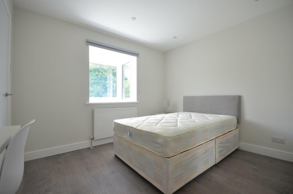 5 bedroom town house for rent