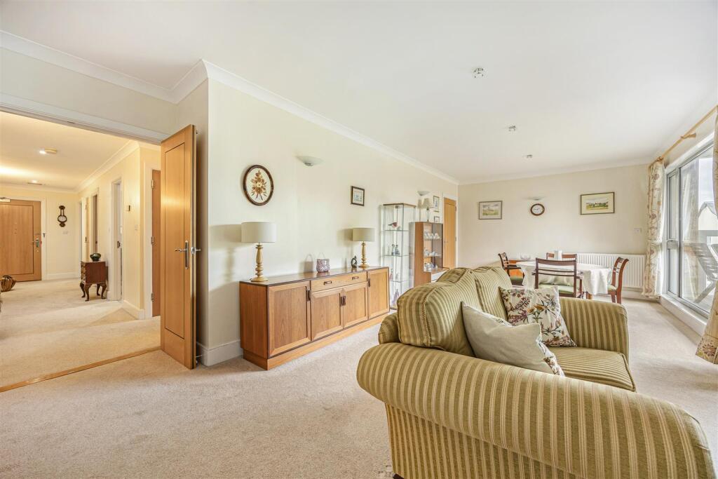 Apartment in Cheltenham, Sandford, Montpellier - View 4