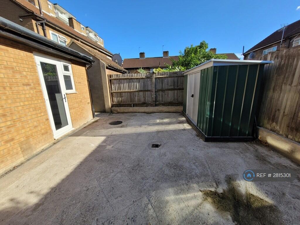 1 bedroom house share for rent