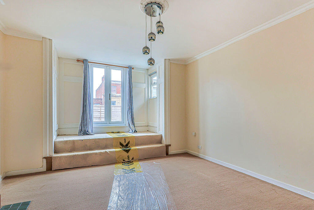 Apartment in Bournemouth, Boscombe - View 4