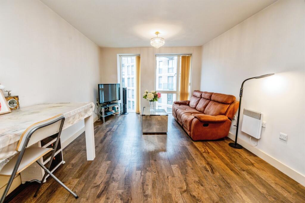 Apartment in Birmingham, Chinese Quarter, Digbeth - View 4