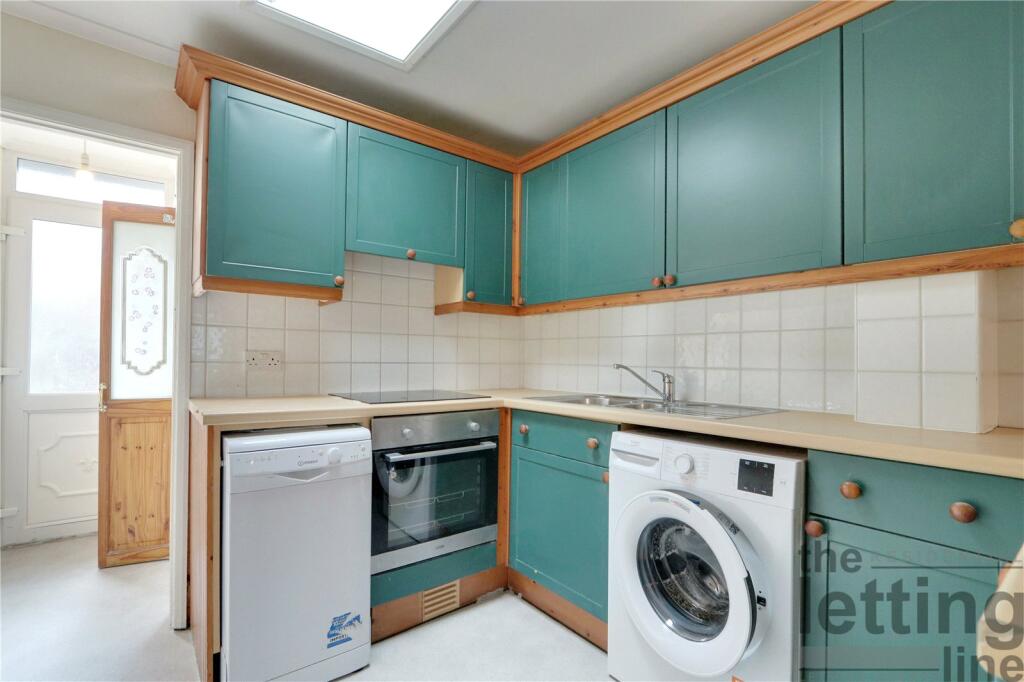 House in London, Southbury - View 5