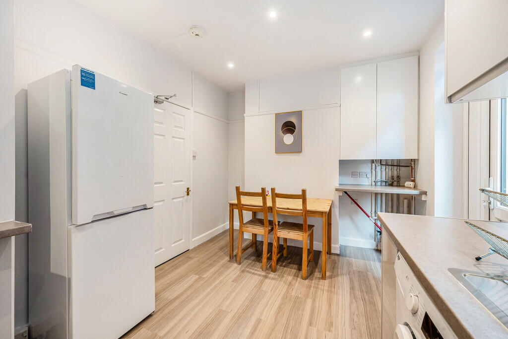 House in Southampton - View 4