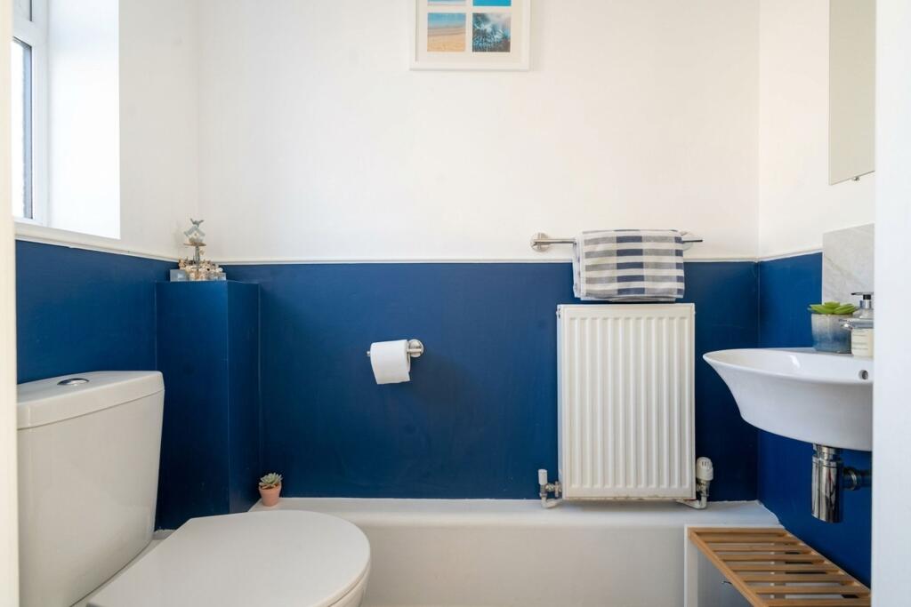 House in Salisbury, Alderbury - View 4