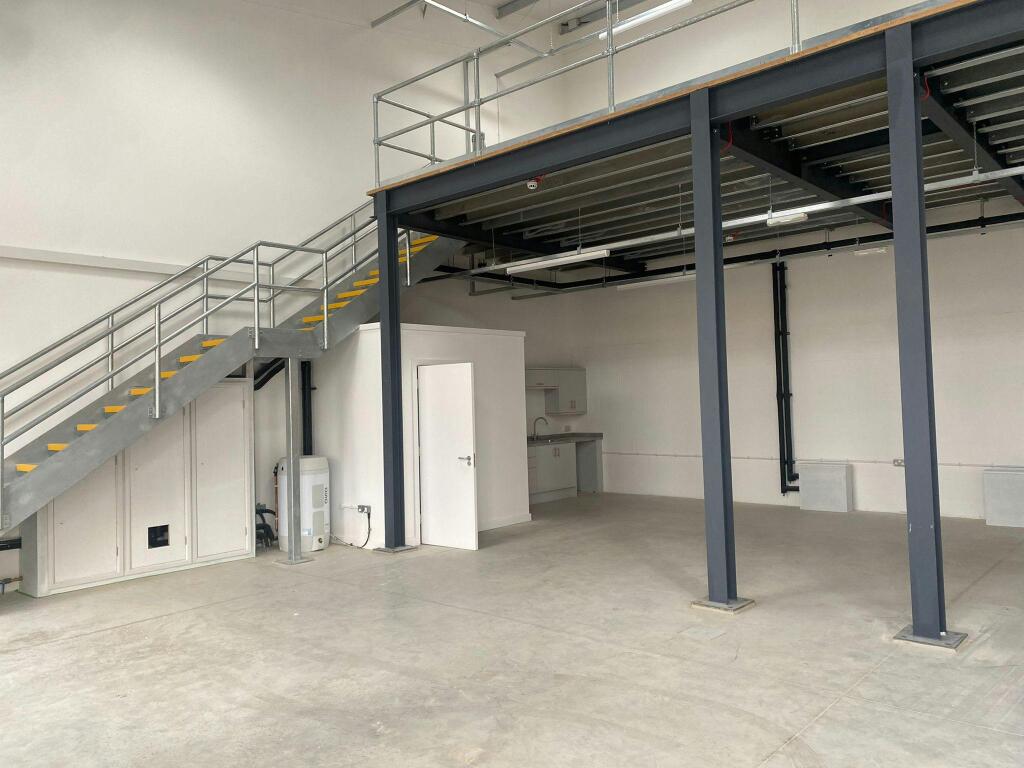 WhatsApp Image 2025-12-01 at 13.57.36 (3).jpeg