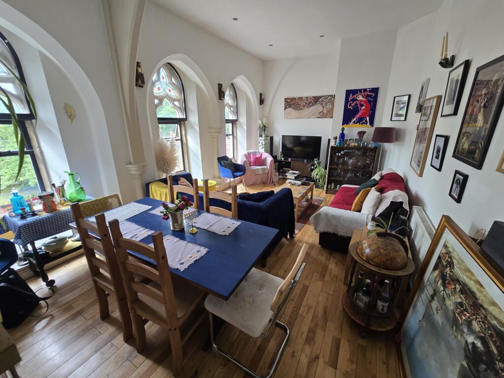 Apartment in Manchester, Whalley Range - View 4