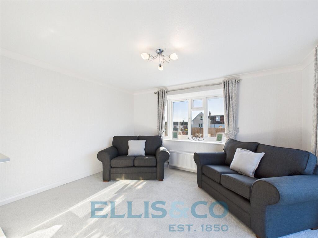House in Tonbridge and Malling, Hadlow - View 4