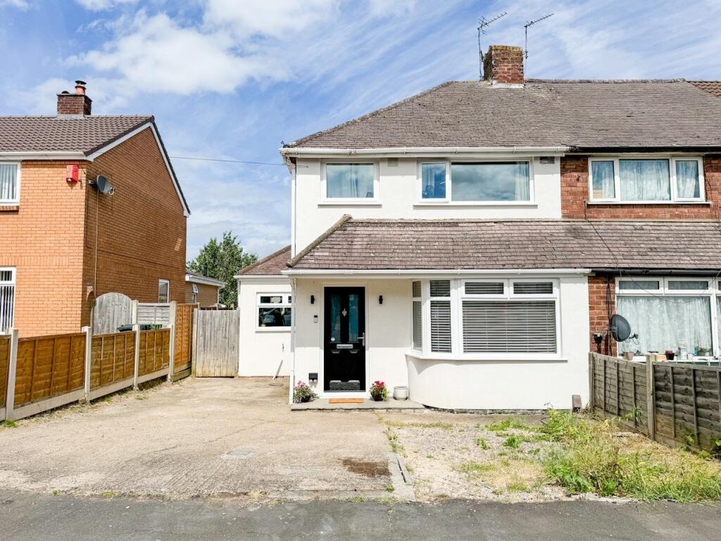3-bed terraced on Stroud Road, Patchway, Bristol, BS34, £340,000