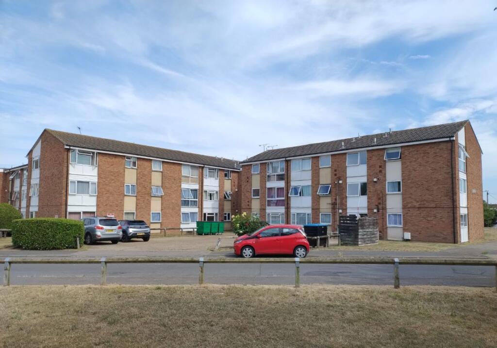 Main image of property: 7 Colne Court, East Tilbury, Tilbury, Essex, RM18 8RE