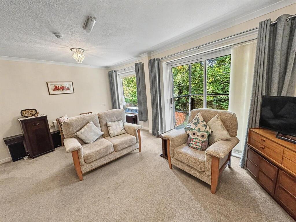 Apartment in Lichfield - View 5