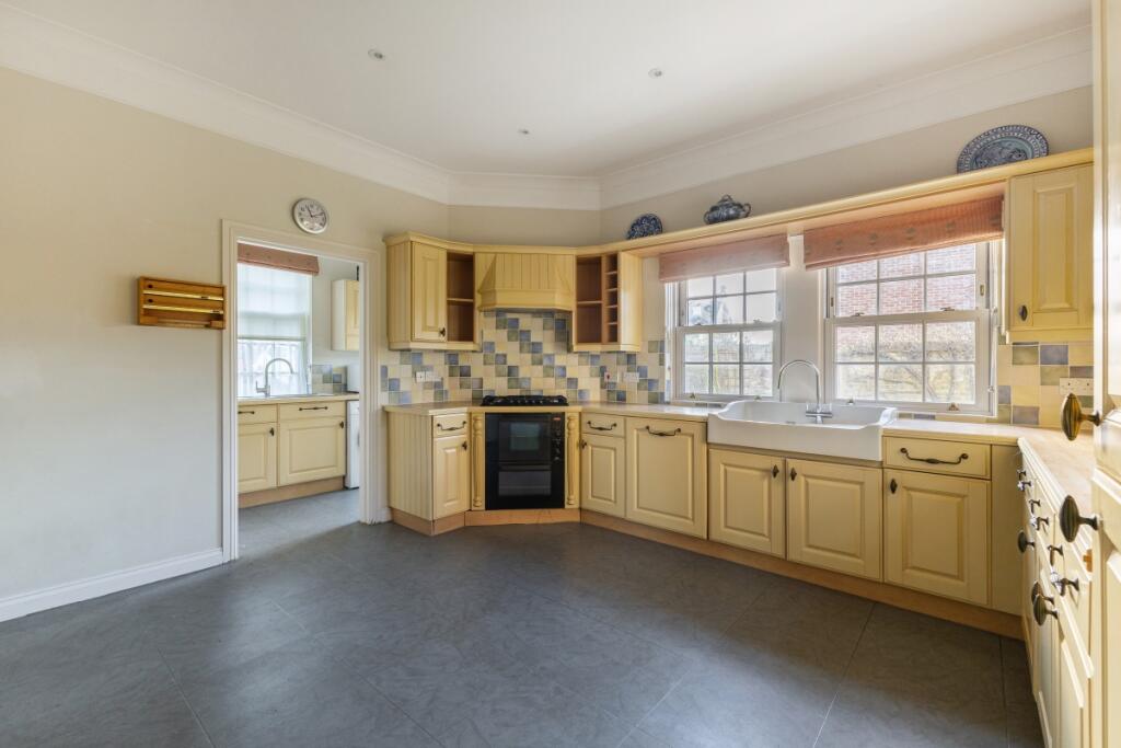 House in Bath - View 5
