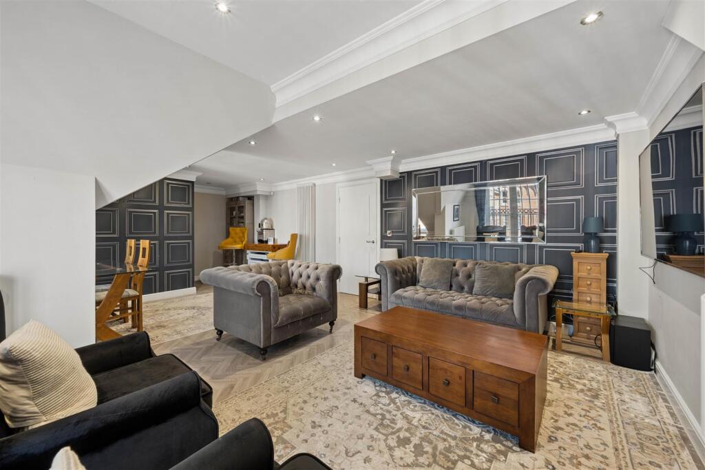 Apartment in Sefton, Liverpool City Region - View 5