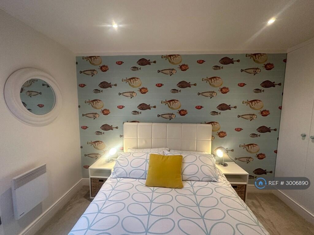 Apartment in London - More