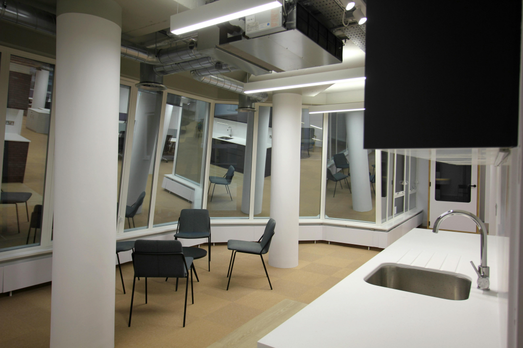 30 Furnival Street Kitchenette 2.png