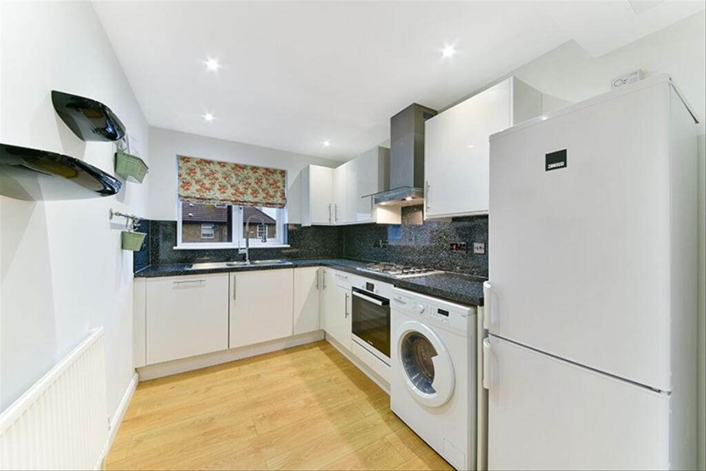 Apartment in London - View 3