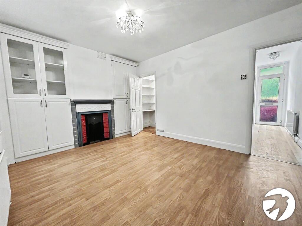 House in Chatham, Medway - View 4