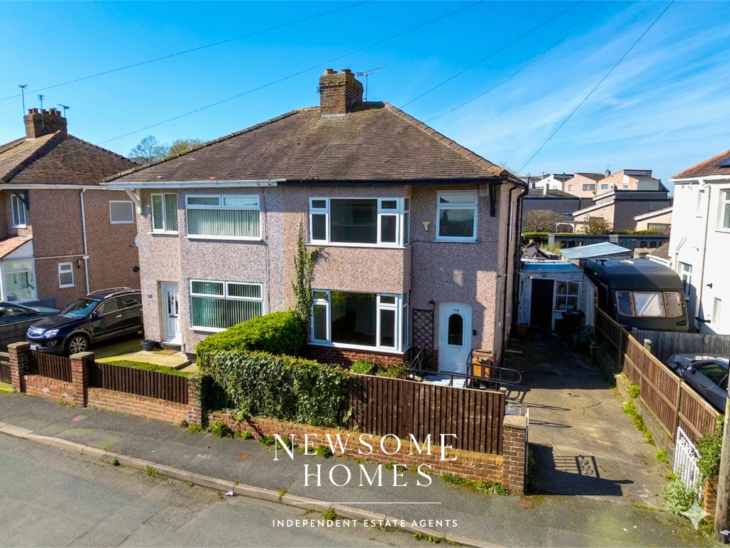 3-bed semi-detached on Sealand Avenue, Pen Y Maes, Holywell, £90,000