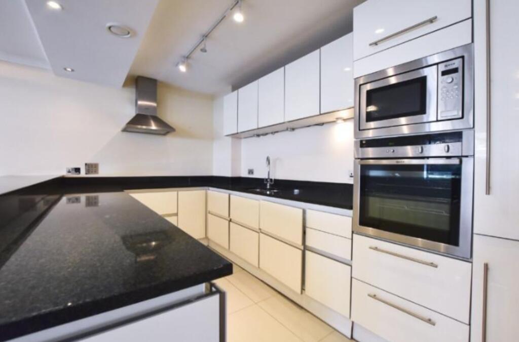 Apartment in London - View 4