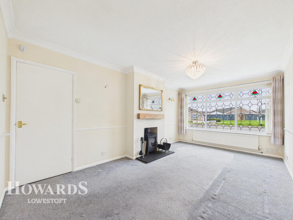 2-bed semi-detached on Heigham Drive, South Oulton Broad, £210,000