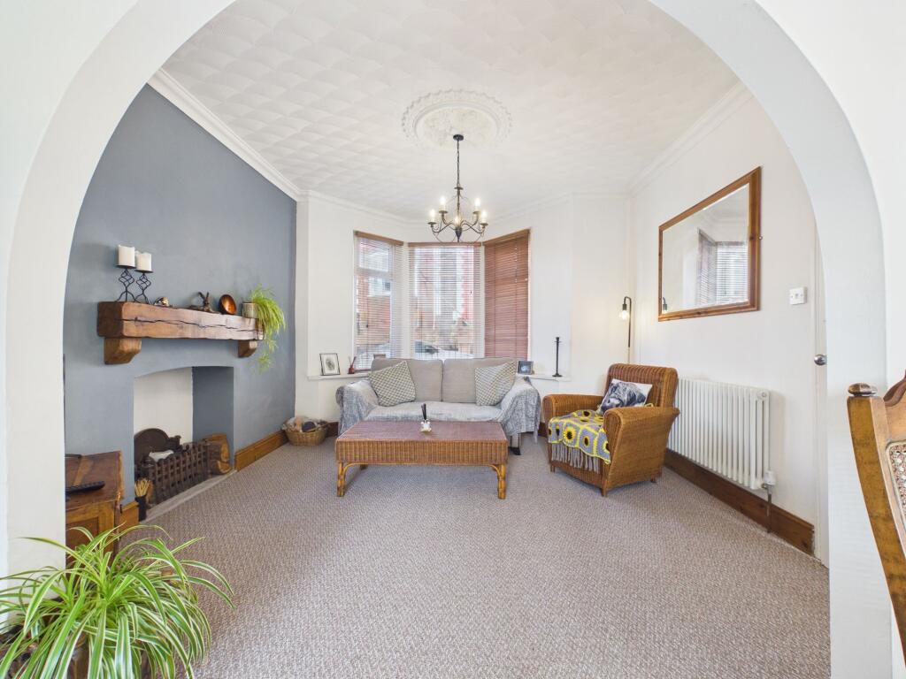 House in Cwmtillery, Abertillery - More