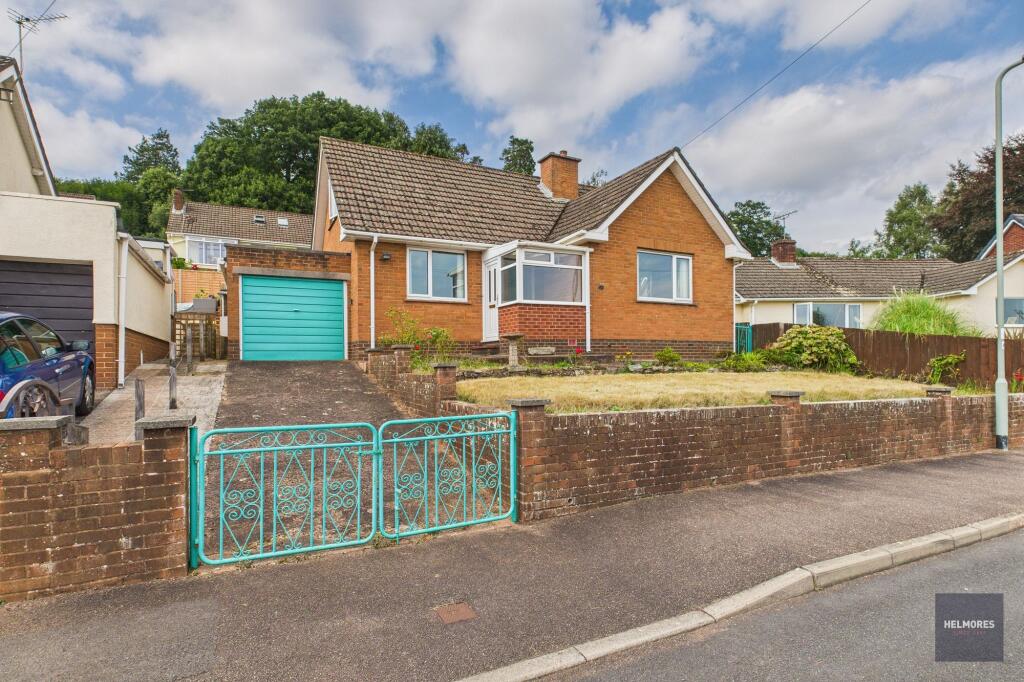 3-bed bungalow on Blagdon Rise, Crediton, EX17, £350,000