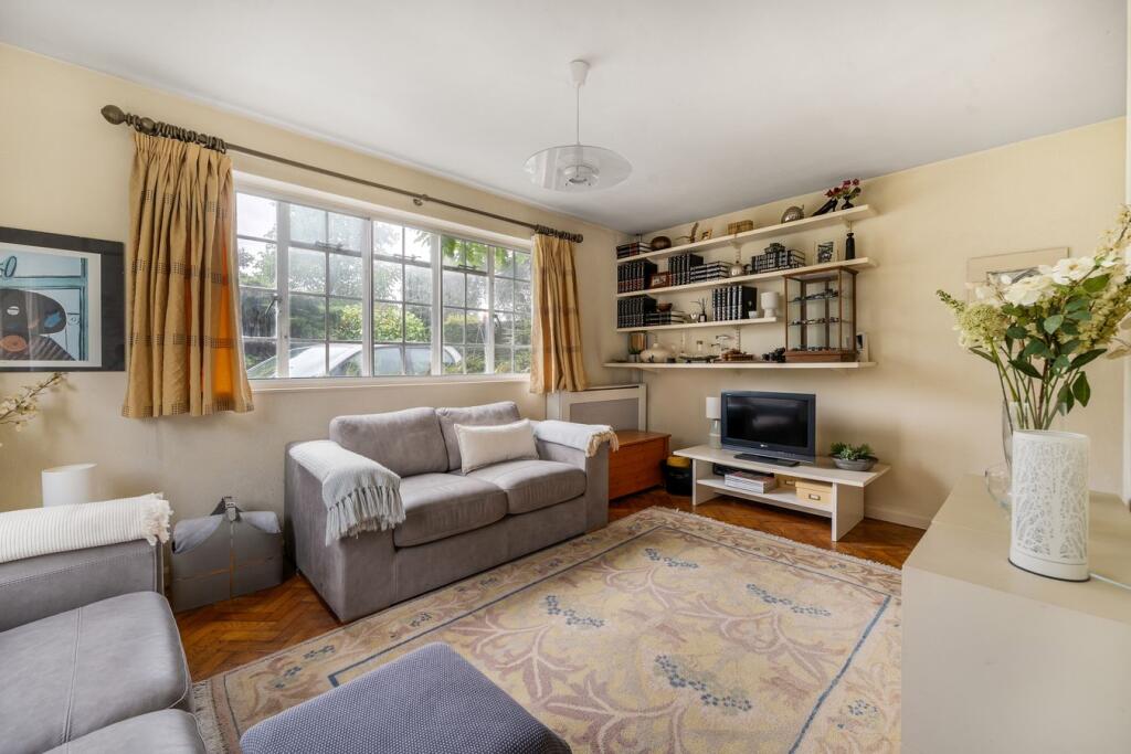 House in Stroud, Nailsworth - More