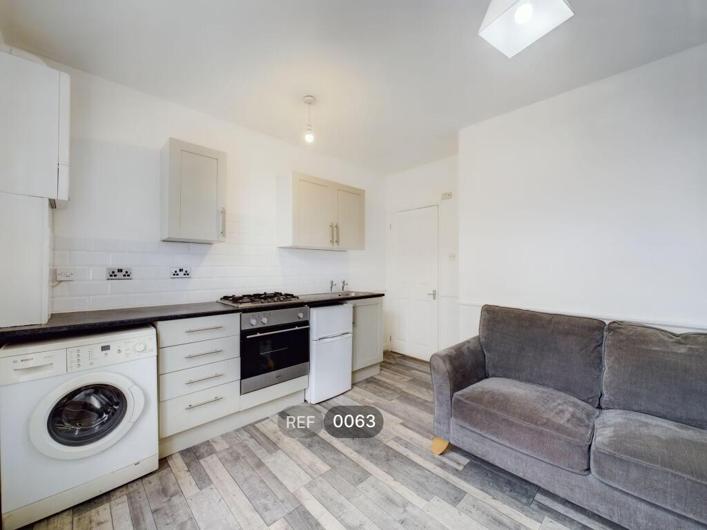 Main image of property: Spring Bank, Hull, HU3 1AB